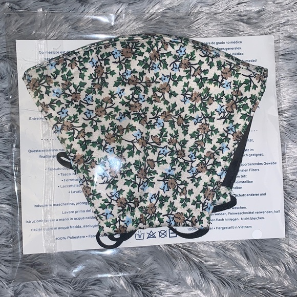 Tory Burch Face Mask - Picture 1 of 2